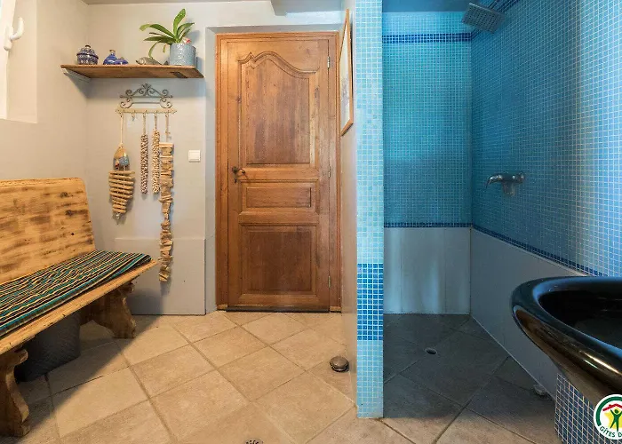 Hébergement de vacances En Sales